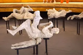 一场灾难将它彻底掩埋，千年后人们才发现，原来这块地下有一座城图片