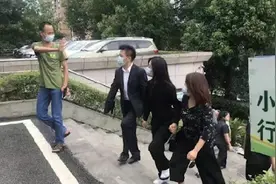 谭松韵庭审现场哽咽发言：一直在等这一天，希望还妈妈一个公道视频封面