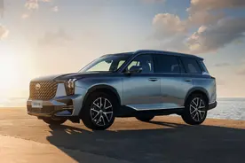 第二代广汽传祺GS8发布，网友：设计过度了图片