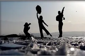 军人的探亲和休假，两回事图片