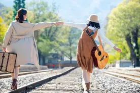 闺蜜向我丈夫表白，丈夫没有拒绝，我选择不离婚图片