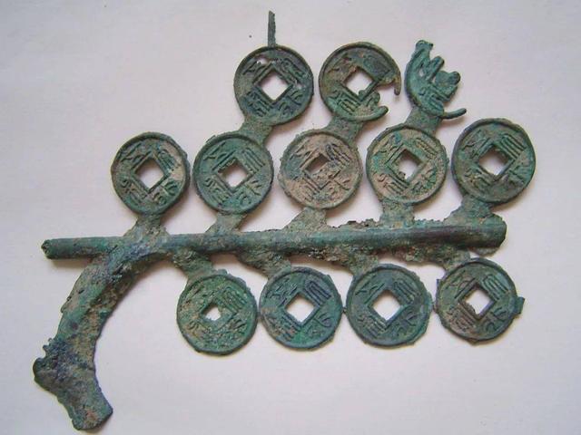 翻砂铸造古代钱币