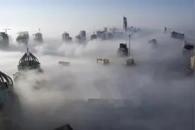 实拍迪拜外籍劳工的真实现状，大部分人都受到了欺骗图片