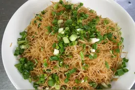 粤菜“云”聚｜葱花炒米粉，越食越上头！图片