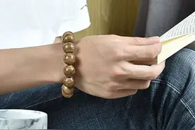 沉香怎样佩戴既能养人又能养香？图片