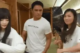 李小璐与明道、张庭大跳热舞，步伐轻盈场面有趣，被赞少女感十足图片