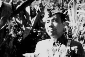 老农民找县长办事，看到县长后很疑惑，说你怎么会是县长图片