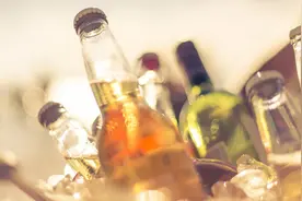 酒精增肌大法：是高手是笨蛋？科学给出了解释图片