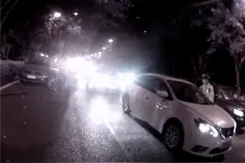 老婆催？男子酒后嫌代驾太慢自己开车回家图片