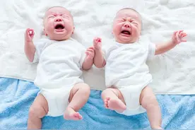 阴差阳错抱错娃，俩娃的命运截然不同，让人惋惜图片