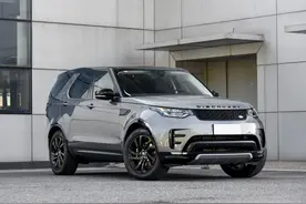 路虎发现5也不错，2.0T可爆300马力，越野能力丝毫不缩水图片