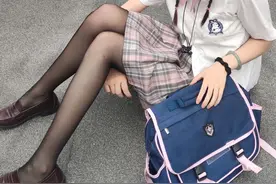 每日一笑：从小色盲，在前男友的帮助下看见了绿色图片
