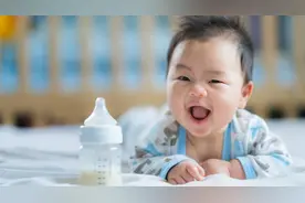 ​3岁宝宝的“奇怪”行为，妈妈眼中的坏习惯，医生眼中的高智商图片