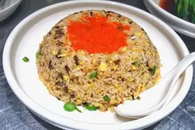 赌王何鸿燊爱吃的食神炒饭，一份5000元，号称全世界最贵的炒饭图片