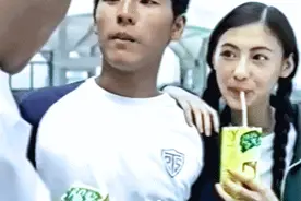 香江花蝴蝶张柏芝的第一个男人原来是他，看过古惑仔的都认识图片