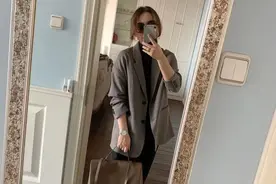 身背厚的人如何穿得有型有格调？分享三套不同气质的造型图片