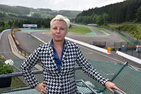 F1车队女老板约会同性情人被丈夫抓包枪杀？知情人：早有预谋图片