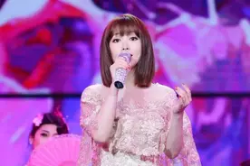 被誉为王菲接班人，事业巅峰期突然消失，多年后登"快本"全场欢呼图片