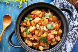 教你营养美味的香菇土豆炖鸡块，香气四溢，下饭解馋超好吃图片