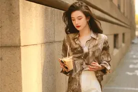 买阔腿裤时，尽量少挑黑色，这3种“高级色”既时髦又百搭，爱了图片