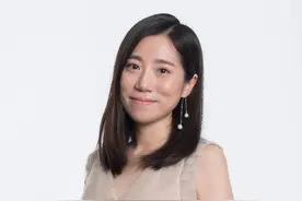 资讯：朋友圈里充斥着正能量，东方证券美女分析师分享她的独特研究模式，对互联网与教育的研究不只是数据图片