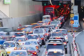 你是上海人吗？上海发布史上最严限行令，官方这么做的目的是什么图片