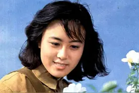 《高山下的花环》盖克，32岁丧夫暴瘦10斤，为女儿2次放弃爱图片