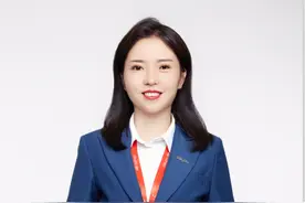 入职1年成为全国五星经纪人第三名，她在德佑乘风破浪图片