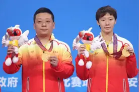 太横了！王曼昱横扫奥运冠亚军摘全运首金，她说奥运经历令自己升华图片
