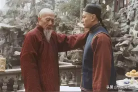 李鸿章吸烟排场大，只有嘴和胸脯动，俄国总理大臣：我孤陋寡闻了图片