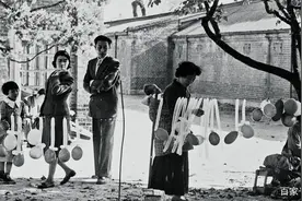 上世纪50年代，韩国首尔和美国纽约，到底谁更发达一些呢？图片