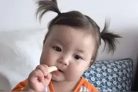 表情包：贫穷使我无法前行图片