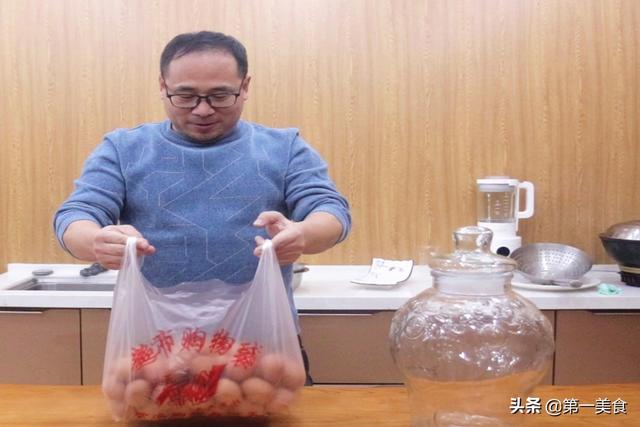 河南老法腌鸡蛋，个个起沙、金黄流油还不咸，用经验告诉你怎么做