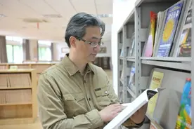 时隔40年的师生重逢！宝山这位教育工作者因一篇微信找到了当年的老师……图片