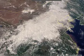 冰雹预警！炸雷暴雨突袭河南，今年气候怎么了？网友：冬天冻哭？图片
