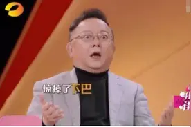 72岁的王刚儿子和孙子同岁，自爆大10岁岳父母第一次见他惊掉下巴图片