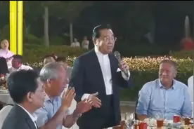 82岁李双江被爆四处走穴捞金，与千亿富豪聚餐，唱歌时已底气不足图片