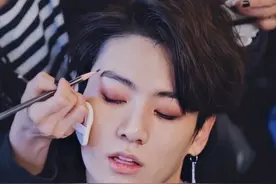 韩国妆发师揭秘：为什么他们不太可能和偶像们谈恋爱或者约会图片