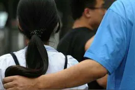 高管性侵养女事件最新：当事人抛出“聊天记录”，女孩：QQ号是他的，性侵是事实图片
