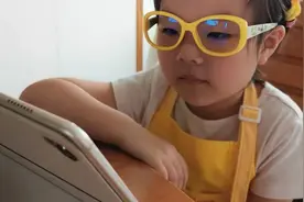 【呱呱教·54】近视高发，学会这些，在家就能治近视图片