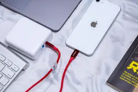 Anker快充超极充：18W PD快充？容量才5000毫安够用吗？图片