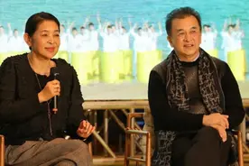 上春晚次数比赵本山还多，销声匿迹6年，黄宏可没有被抓图片