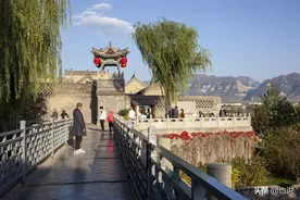 无人居住的豪宅，进去转一圈要4小时，并不喜欢图片