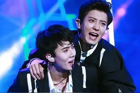 EXO灿烈世勋欢乐小场面，竹马CP太甜了，真的是爱了图片