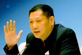 中国男装之王：打造国内第一男装品牌，身价160亿图片