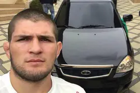 小鹰豪车储备远不如嘴炮：奔驰是总统送的，法拉利很可能是租的图片