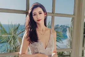 温雅仙气度假大片曝光 莞尔回眸贵气迷人图片