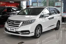 油耗表现超越别克GL8，空间大带电滑门，带你看本田艾力绅图片