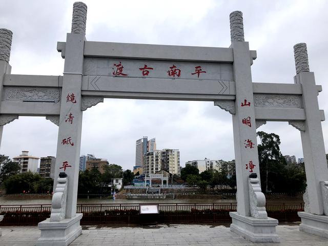 “天涯海角”到底在哪里？不是在海南，而是在广西