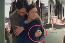 《演员》王自健这次彻底翻车，手放错位置，还“惹怒”郝蕾图片